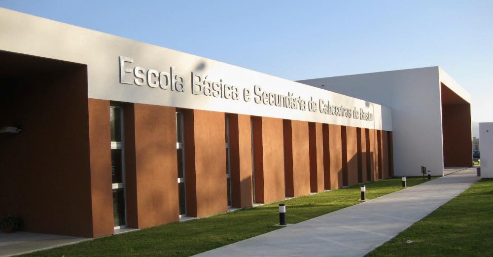Dia de greve: EB 2,3/Secundária de Cabeceiras diz que articulou transportes e refeições