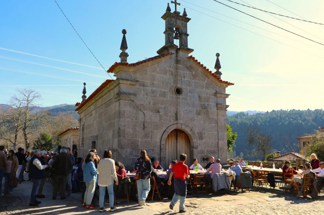 Leilão de Alvite começou à mesa