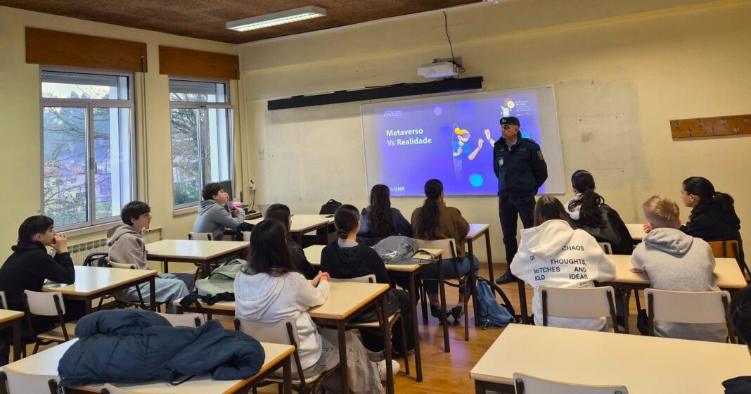 GNR veio à escola de Arco de Baúlhe alertar para riscos da “internet”