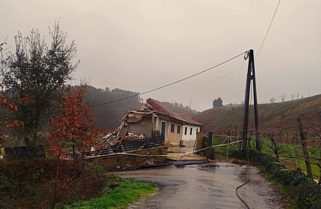 Arco de Baúlhe: autarca acusa «pessoas com responsabilidades políticas»